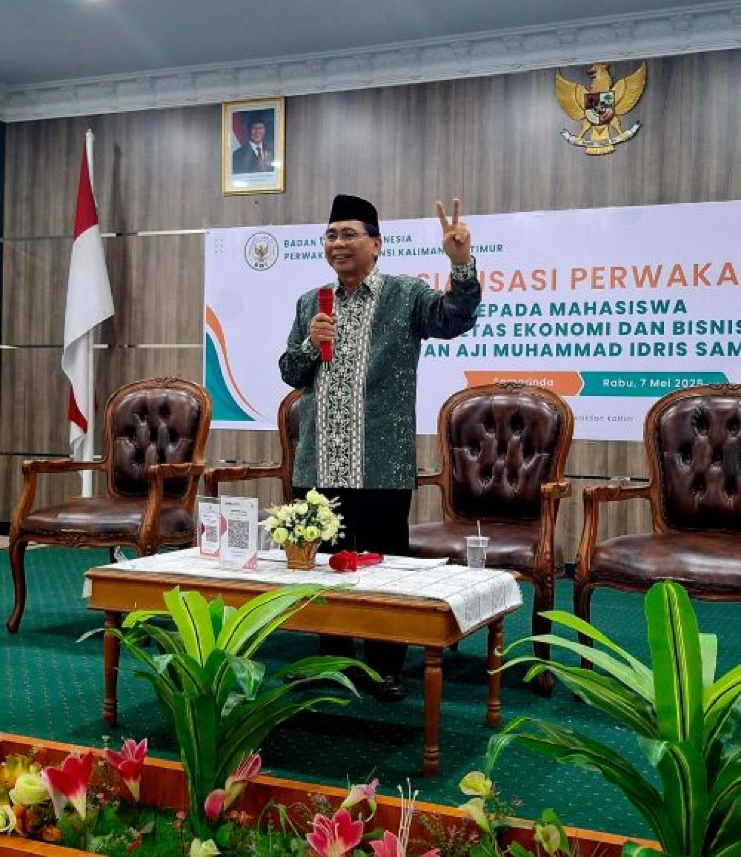 Sosialisasi Perwakafan pada  Mahasiswa FEB UINSI